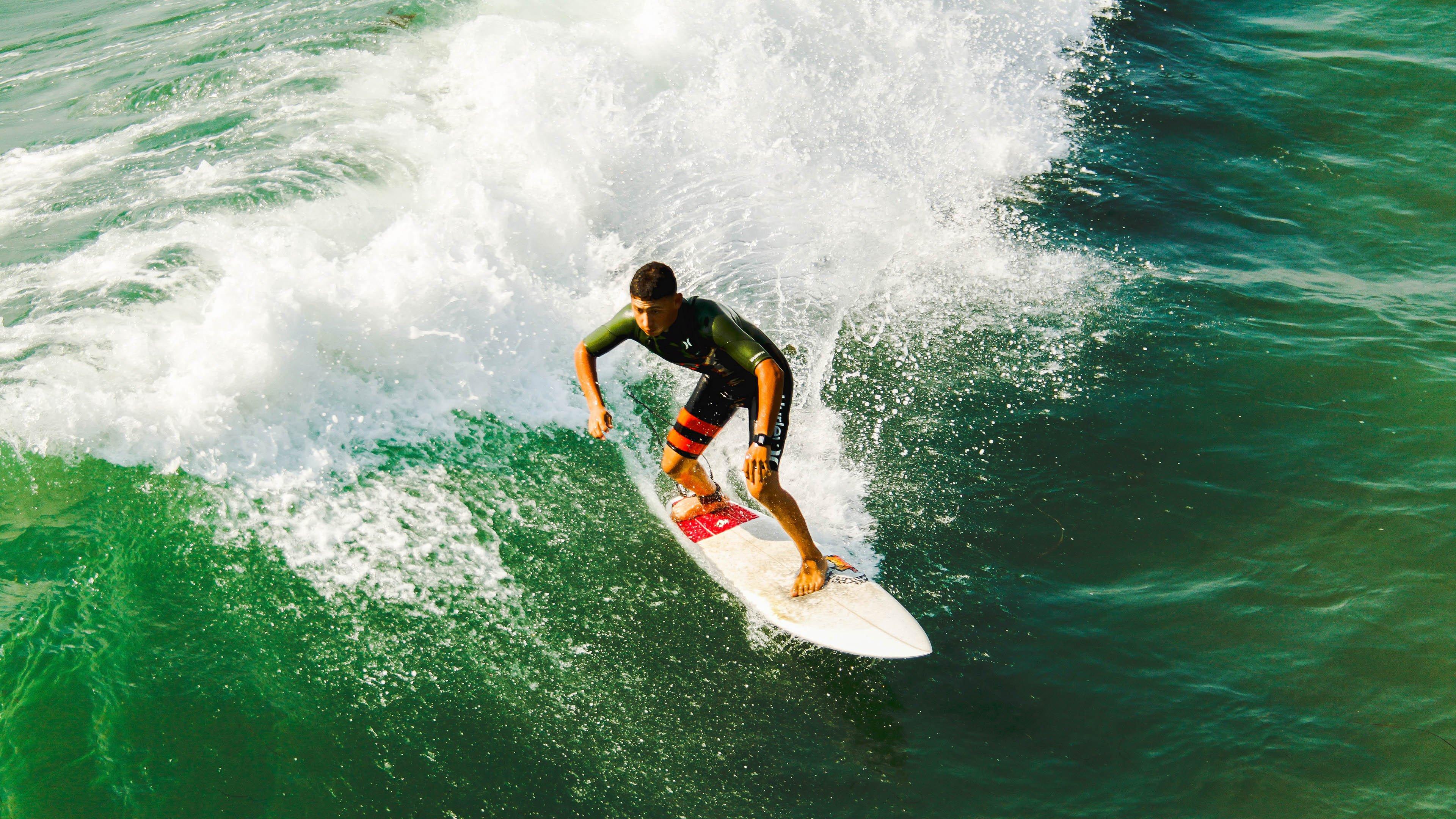 中国游泳队闪耀世锦赛 新星崛起老将再创辉煌